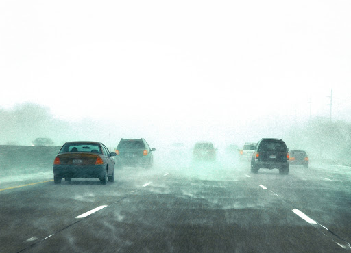 Ilustrasi berkendara saat hujan (ist)