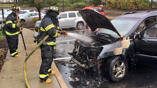 Ilustrasi mobil terbakar (ist)