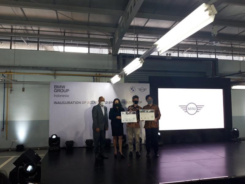 Gandeng Autoglad, BMW Indonesia Resmikan Bengkel Body Repair Standar