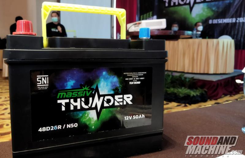 Aki mobil Massiv Thunder kini punya kemasan dan slogan baru. (foto: anto)