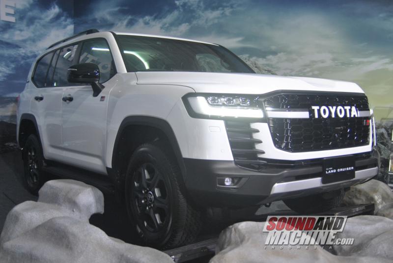 Toyota Land Cruiser terbaru varian GR Sport untuk pasar Indonesia