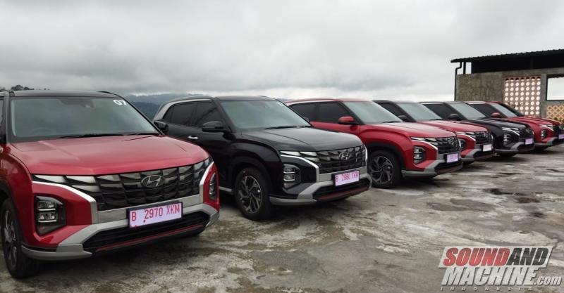 Sebanyak 40 unit compact SUV terbaru Hyundai Creta banjiri jalanan Bali hingga jadi pusat perhatian. (foto: anto)