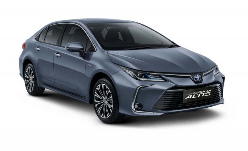 Toyota Corolla Altis yang mengalami update fitur keamanan dan kenyamanan (sumber: Toyota)