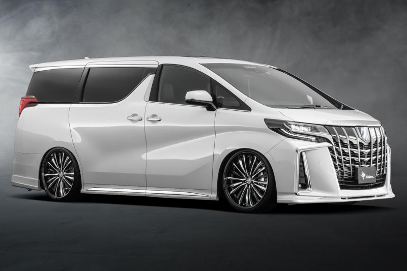 Weds Kranze Vierharm di Toyota Alphard (sumber: Weds)