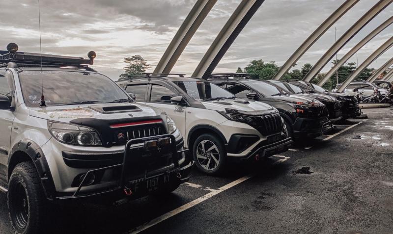 Komunitas otomotif yang mewadahi SUV Toyota dan Daihatsu, yakni Terios Rush Club Indonesia Chapter Tangerang, belum lama ini sukses menuntaskan 13 aksi peduli.