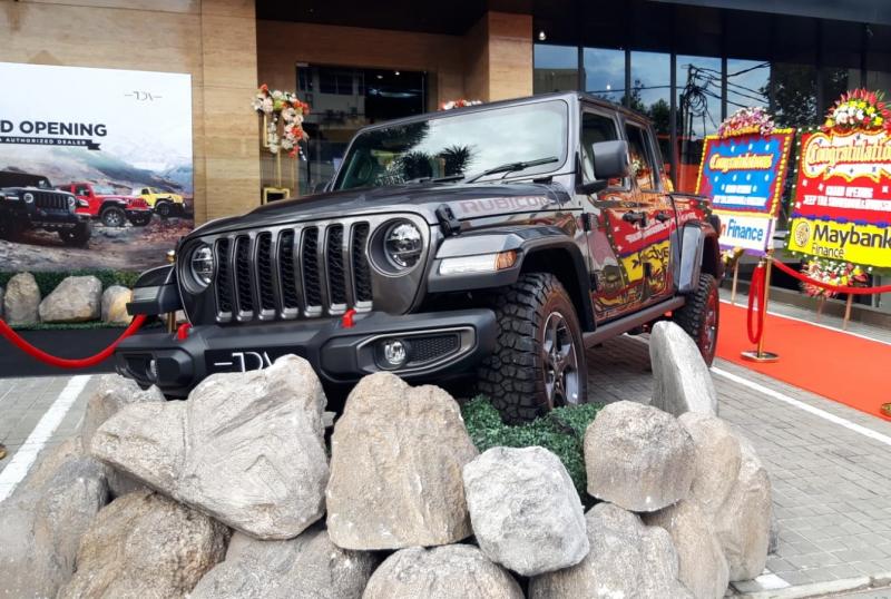 PT DAS Indonesia Motor (DIM) sebagai pemegang merek Jeep di Indonesia, baru saja meresmikan Authorized Dealership Jeep terbaru di Jakarta Selatan, yaitu Jeep TDA. 