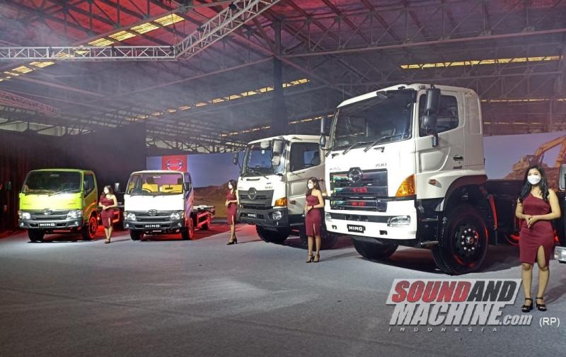 PT Hino Motors Sales Indonesia (HMSI) resmi meluncurkan semua kendaraan Hino, baik itu truk dan bus dengan mesin baru ramah lingkungan, dengan standar mesin emisi Euro4 (9/3/2022).