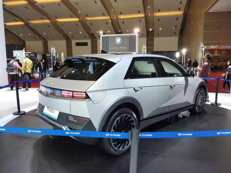 Hyundai Ioniq 5 di pameran indonesia International Motor Show (IIMS) Hybrid 2022. (foto: joule)