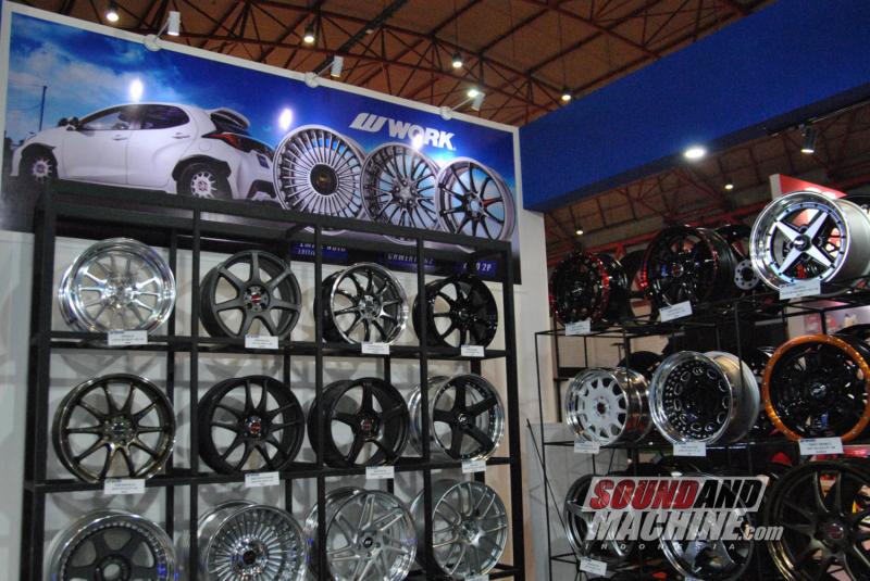 Work Wheels di pameran Indonesia International Motor Show Hybrid 2022 melalui booth Arvia Pratama Tiara