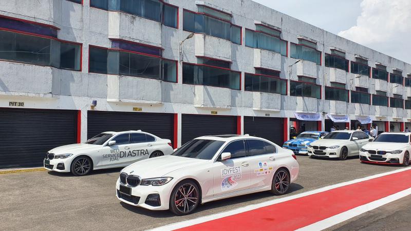 BMW Astra mengadakan Joyfest 2022 yang memberikan sejumlah keseruan mengendarai lini mobilnya (sumber: BMW)