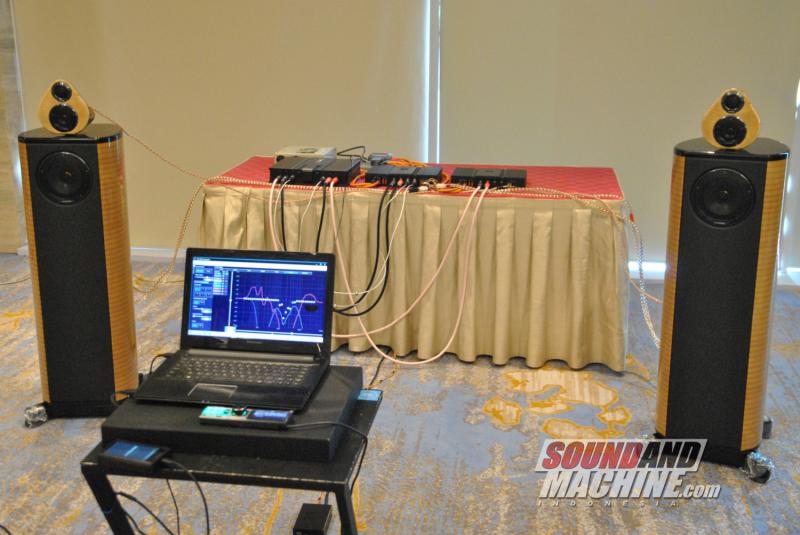 Alpine F1 Status tampil perdana dinyalakan dan menjadi alat peraga di Car Audio Network Training 2022.