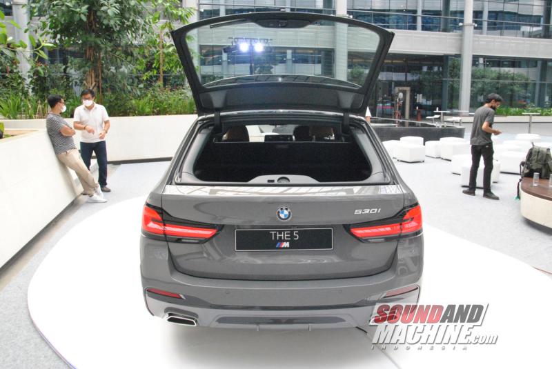 Kencang dan Praktis, BMW Indonesia Luncurkan Station Wagon Seri-5 ...