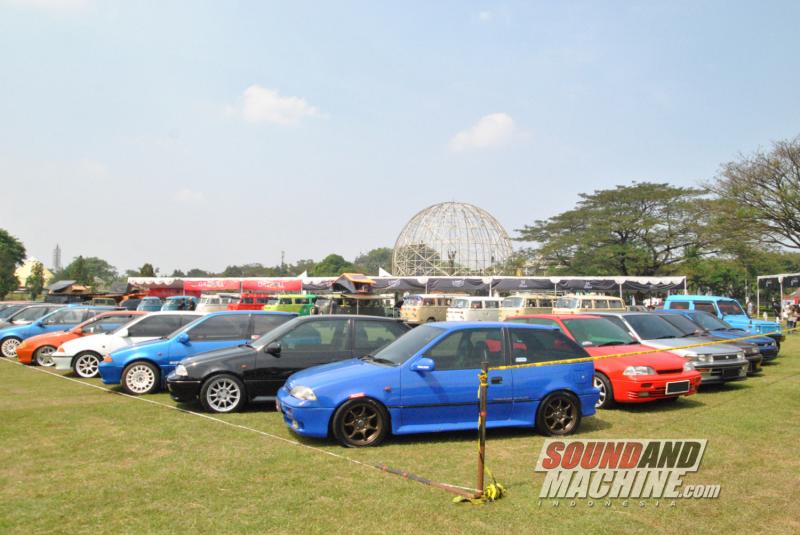 Car Fest dalam perhelatan Pasar Jongkok Otomotif di TMII.