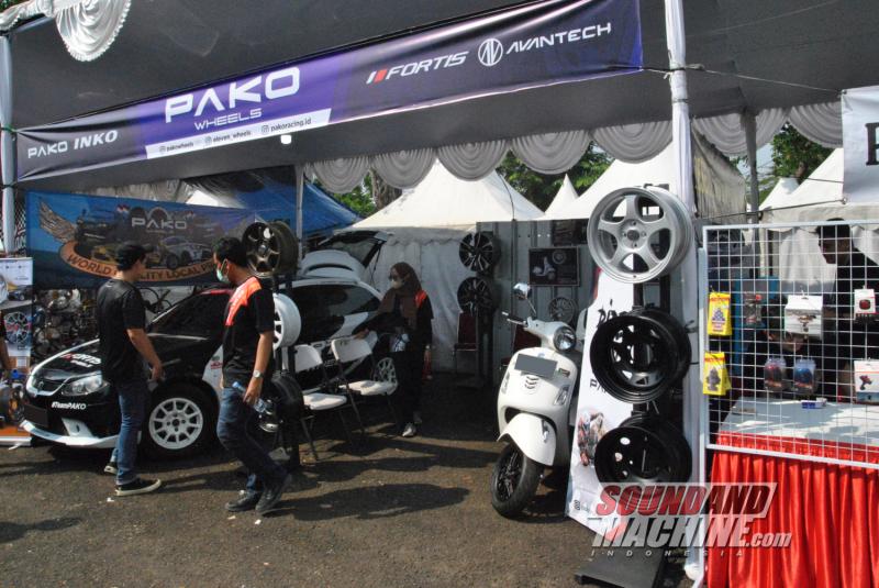 Booth Pako Wheels di acara Pasar Jongkok Otomotif (Parjo) 2022.