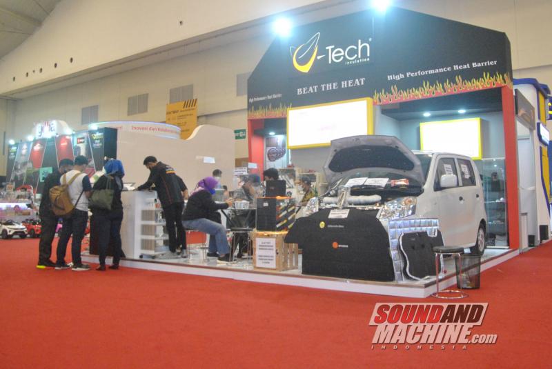 Booth industri pendukung di Gaikindo Indonesia International Auto Show (GIIAS) 