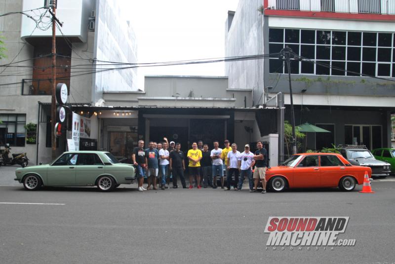 Kopdar Komunitas Datsun Jakarta di kafe Kopi Teman Kecil, Jakarta.