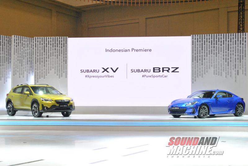 Subaru luncurkan 2 mobil barunya di pameran Gaikindo Indonesia International Auto Show (GIIAS) 2022, yaitu XV (kiri) dan BRZ (kanan).