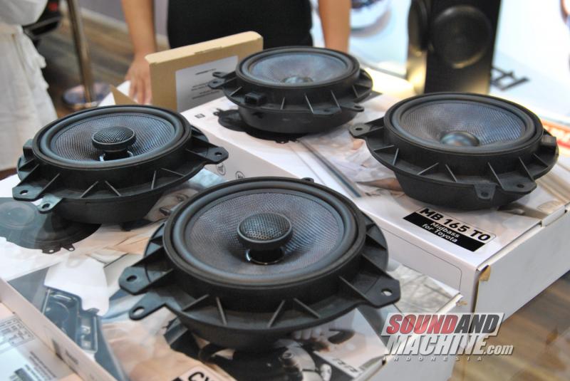 Produk car audio Boost! plug and play Toyota oleh Dominations Audio di GIIAS 2022.