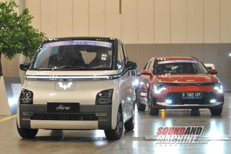 Pameran GIIAS 2022 menunjukkan gambaran salah satu masa depan industri otomotif, dari tingginya animo masyarakat terhadap kendaraan listrik baterai.