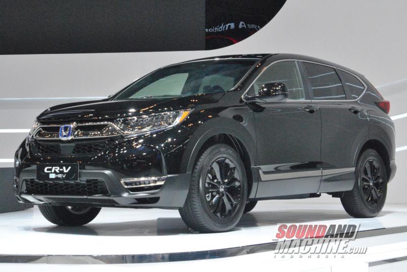 Honda CR-V e:HEV bermesin hybrid yang ditampilkan Honda Prospect Motor di pameran Gaikindo Indonesia International Auto Show 2022 untuk sounding mobil elektrifikasi.