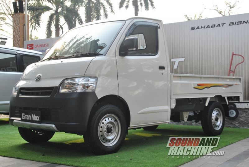 Daihatsu Luncurkan New Gran Max, Pakai Mesin Baru Lebih Bertenaga dan ... Mengapa Daihatsu New Gran Max Pickup Jadi Pilihan Tepat untuk Usaha Kecil dan Menengah?