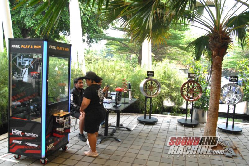 Booth HSR Wheels di acara meet-up The Elite Morning Drivers Club.