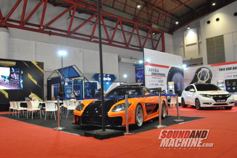 Area aftermarket dan PAHAMI di pameran Indonesia International Motor Show.