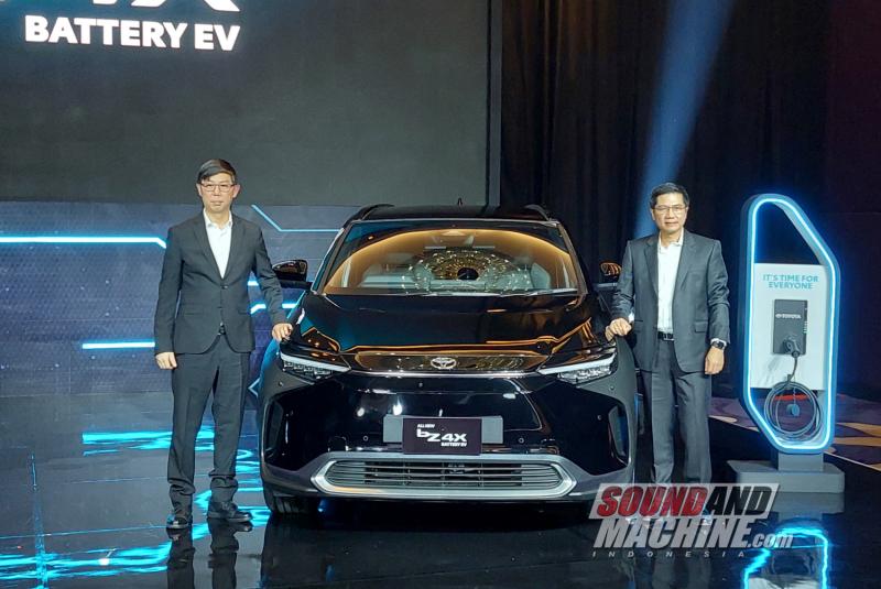 Mobil listrik Toyota bZ4X yang diluncurkan oleh PT. Toyota-Astra Motor selaku agen pemegang merek.