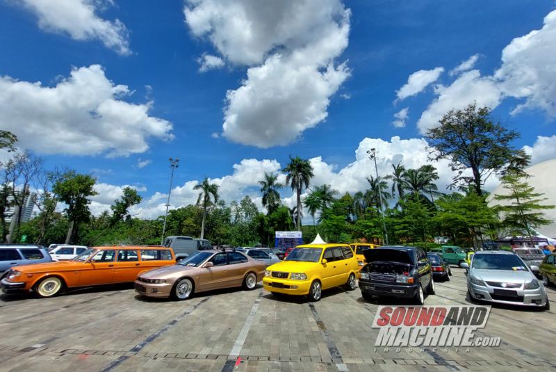 Acara Meet and Greet yang diadakan oleh Old School Cars Indonesia di awal tahun 2023.