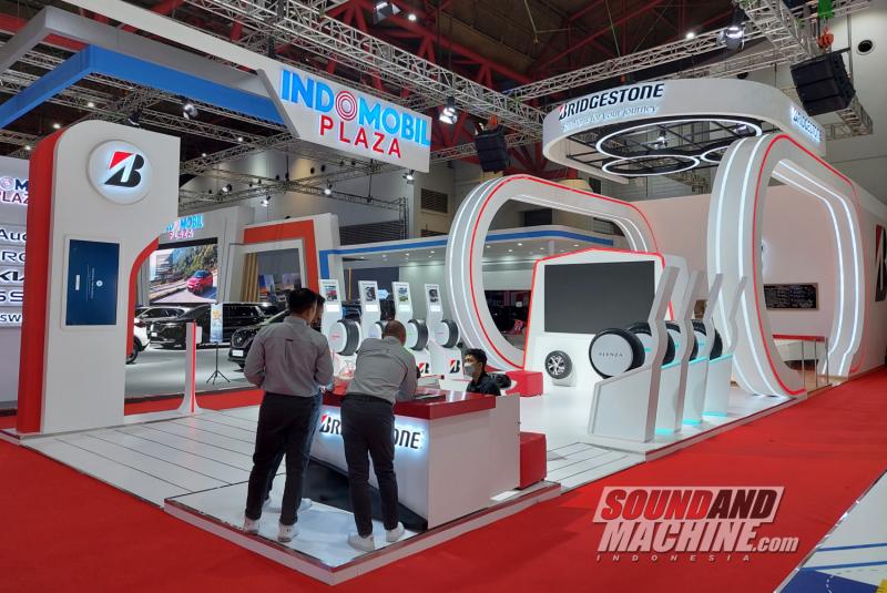 Booth Bridgestone di pameran Indonesia International Motor Show (IIMS) 2023.