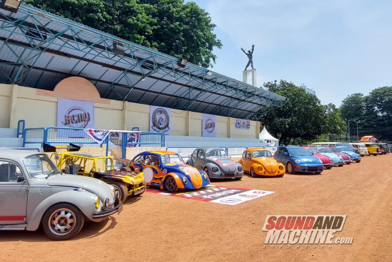 Perhelatan Jakarta Auto Classic Meet Up (JACMU) 2023 di Lapangan Banteng, Jakarta.