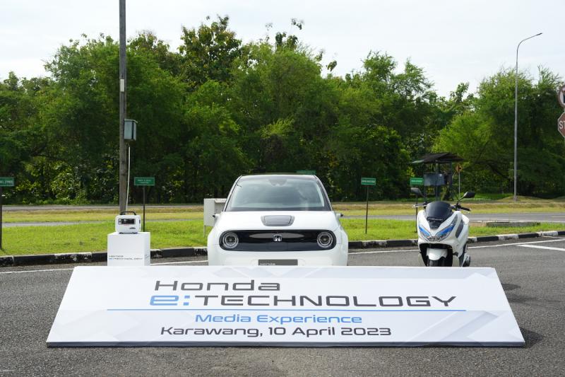 Honda e yang diperkenalkan dalam acara Honda e: Technology Media Experience, (sumber: Honda)