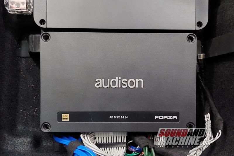 Digital Sound Processor (DSP) Audison Forza AF M12.14 bit di Mercedes-Benz E300 Coupe 2019 milik pelanggan BBS with Pengepul Mobil. 