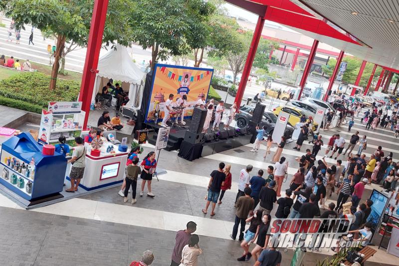 Perhelatan otomotif Motomobi News Karnaval yang diadakan di QBig BSD.