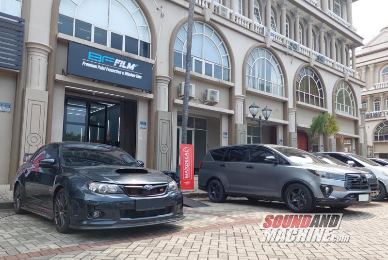 Gerai Speed’Z Performance Indonesia yang membuka jasa pemasangan car wrapping sticker, paint protection film, dan kaca film.