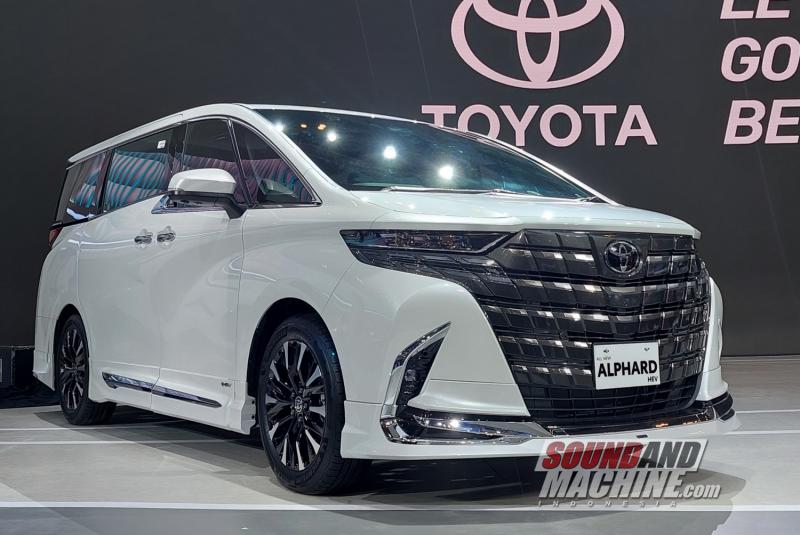 Toyota All-New Alphard yang diluncurkan di pameran Gaikindo Indonesia International Auto Show (GIIAS) 2023.