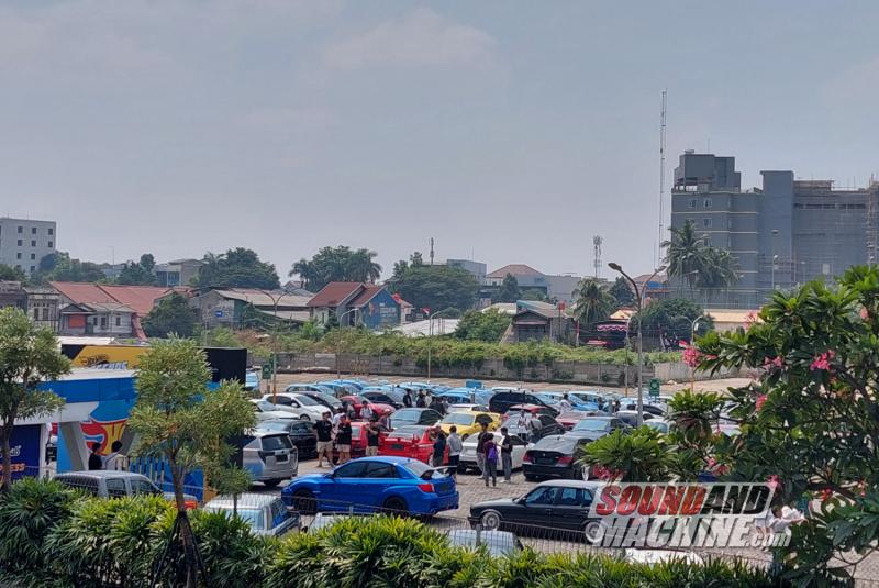 Suasana Morning Drivers Club yang diadakan berkolaborasi dengan Hotwheels Legends Tour Kota Kasablanka, Jakarta, pada bulan Agustus 2023.