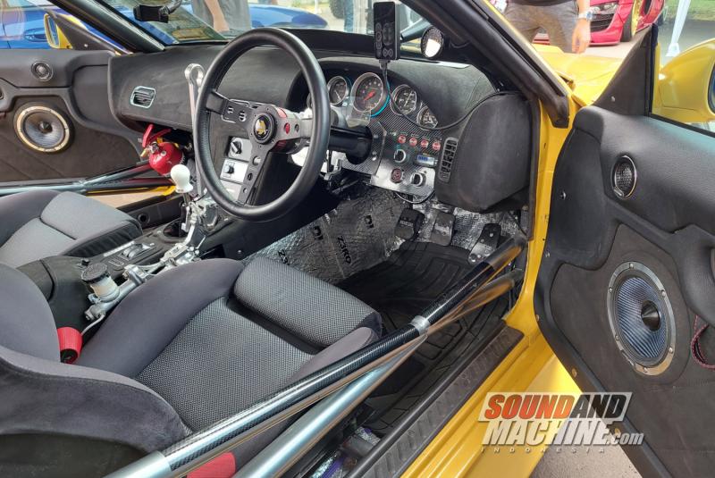 Nissan 180SX milik Lucky Reza dengan upgrade audio Alpine.