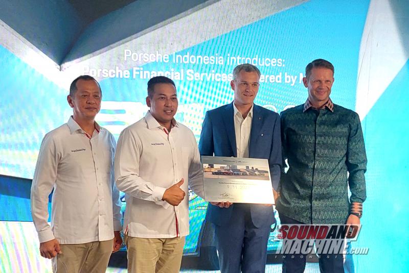 Porsche Indonesia telah resmi bekerjasama dengan Mandiri Utama Finance dalam mitra pembiayaan kendaraan Porsche Financial Services.