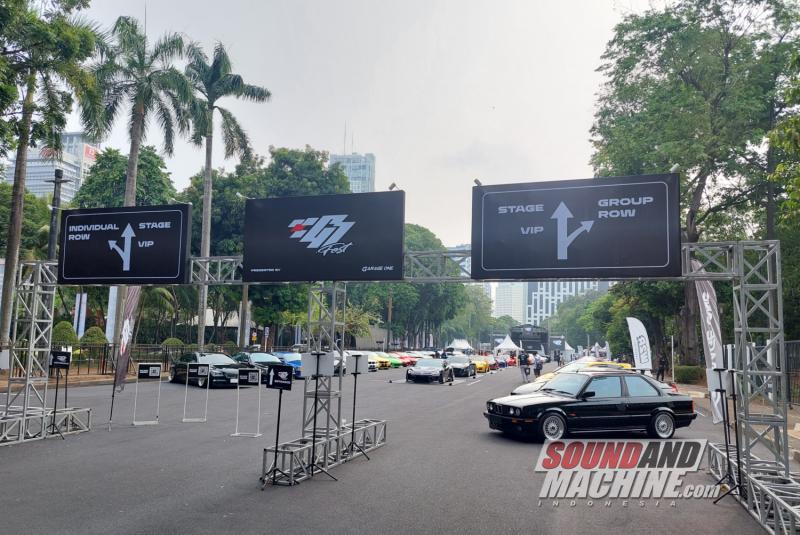 Suasana perhelatan acara mobil modifikasi G1 Fest besutan Garage One.