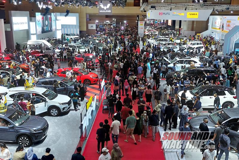 Ilustrasi pameran Indonesia International Motor Show (IIMS).