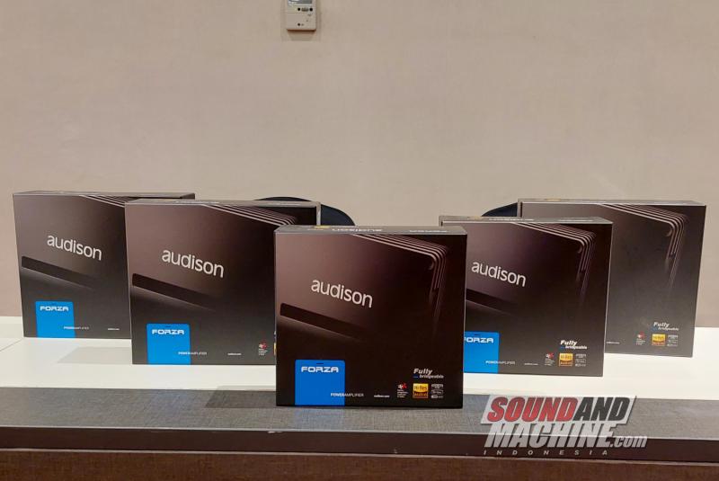 Lini produk Audison Forza dalam peluncuran di training digital sound processor (DSP).