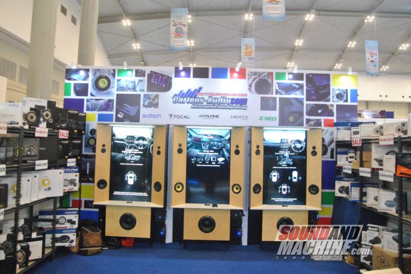 Booth gerai car audio Cartens Autosound di BCA Expoversary 2024.