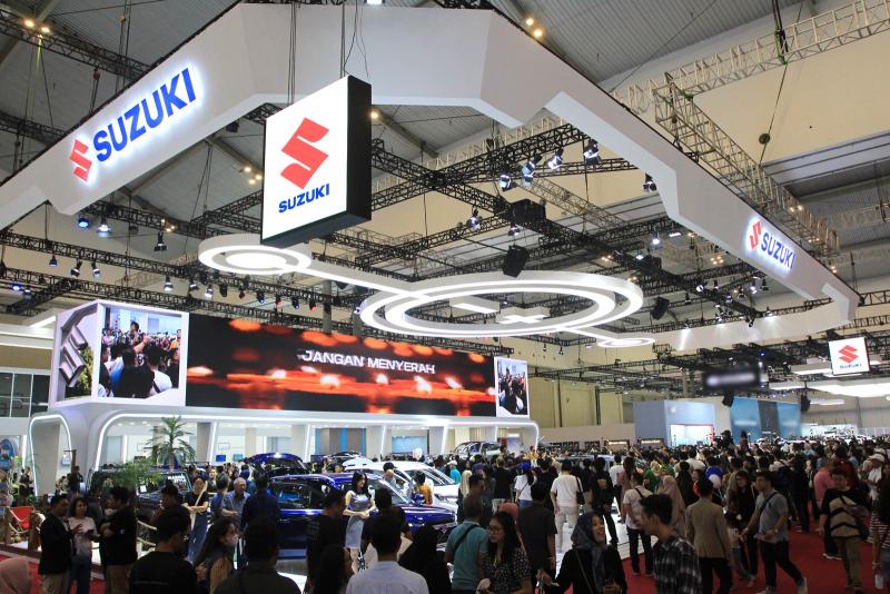 Booth Suzuki di pameran Gaikindo Indonesia International Auto Show (GIIAS) 2024. (sumber: Suzuki)