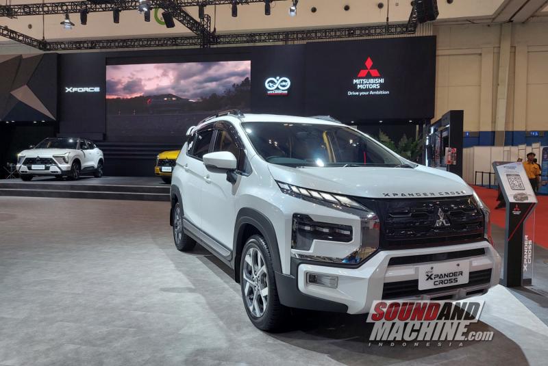Booth Mitsubishi di pameran Gaikindo Jakarta Auto Week (GJAW) 2024.