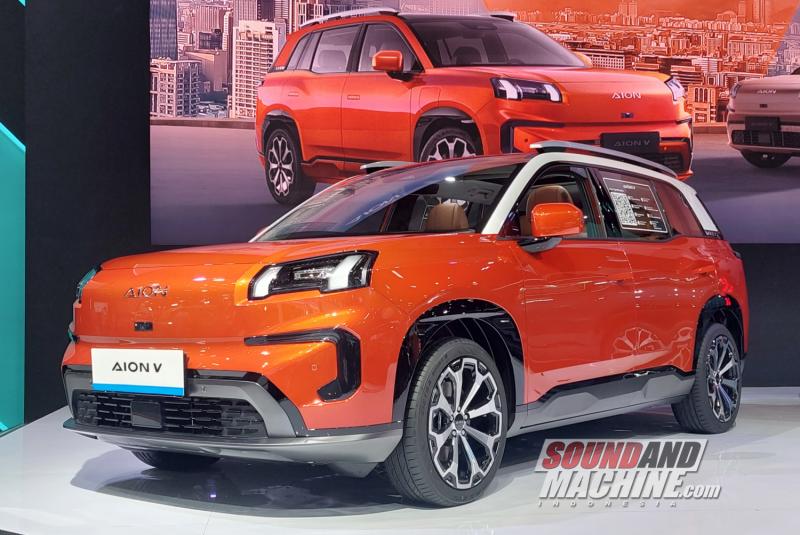 Aion V Exclusive yang diluncurkan di pameran Indonesia International Motor Show (IIMS) 2025.