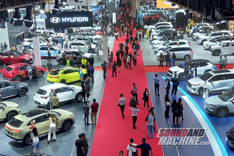 Pameran Indonesia International Motor Show (IIMS) 2025 sukses digelar dengan total transaksi menembus Rp. 8 Triliun.