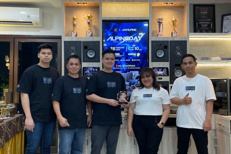 Gerai HG Audiophile adakan pameran car audio Alpine Day pertama di Jawa Timur (sumber: Alpine Indonesia)