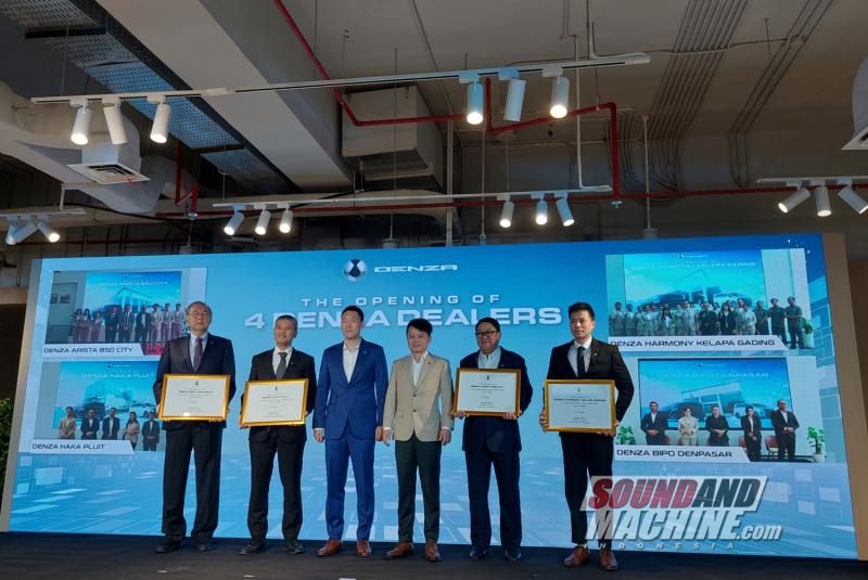 Pembukaan empat diler resmi Denza secara virtual oleh BYD Motor Indonesia selaku agen pemegang merek.