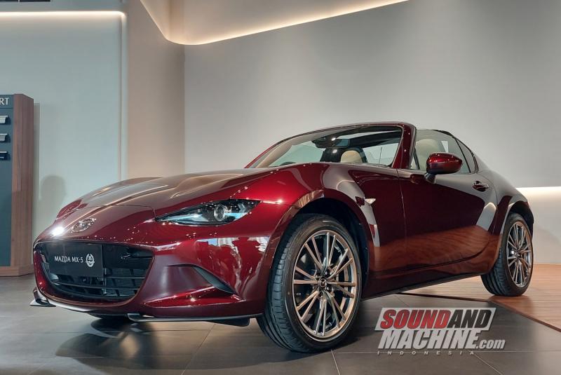 Mazda rilis MX-5 35th Anniversary Edition dalam rangka 35 tahun produksi sportscar ikoniknya.